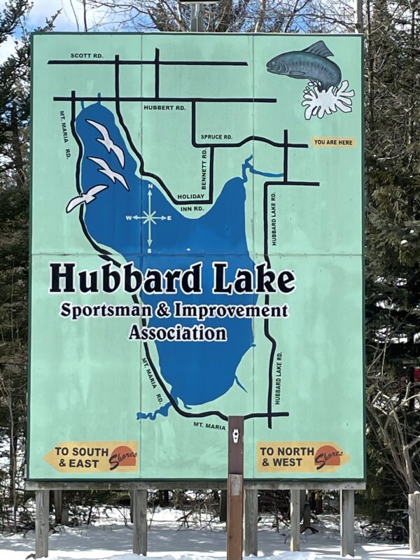 An outdoor map of Hubbard Lake